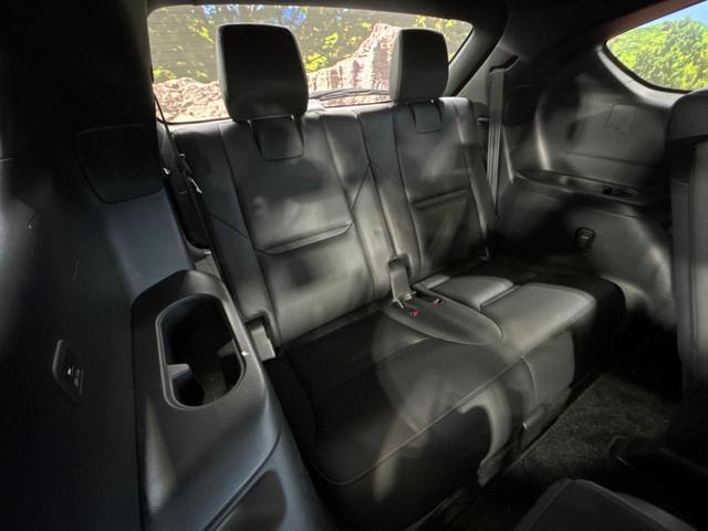 ＣＸ－８ ２５Ｓ　Ｌパッケージ　サンルーフ　１０．２５インチマツダコネクトナビ　全周囲カメラ　ＢＯＳＥサウンド　衝突被害軽減システム　レーダークルーズ　禁煙車　電動リアゲート　レザーシート　前席シートエアコン　ドラレコ（10枚目）