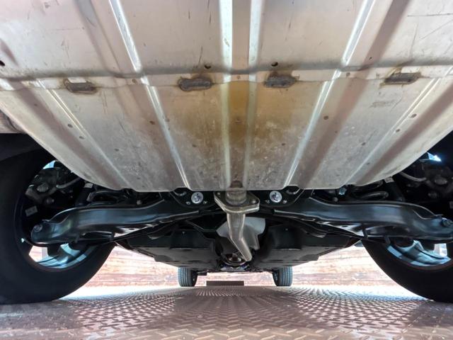 ＣＸ－８ ２５Ｓ　Ｌパッケージ　サンルーフ　１０．２５インチマツダコネクトナビ　全周囲カメラ　ＢＯＳＥサウンド　衝突被害軽減システム　レーダークルーズ　禁煙車　電動リアゲート　レザーシート　前席シートエアコン　ドラレコ（19枚目）