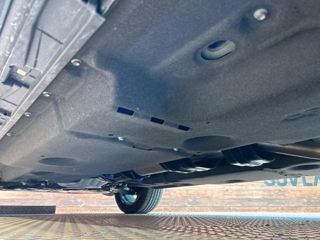 ＣＸ－８ ２５Ｓ　Ｌパッケージ　サンルーフ　１０．２５インチマツダコネクトナビ　全周囲カメラ　ＢＯＳＥサウンド　衝突被害軽減システム　レーダークルーズ　禁煙車　電動リアゲート　レザーシート　前席シートエアコン　ドラレコ（22枚目）