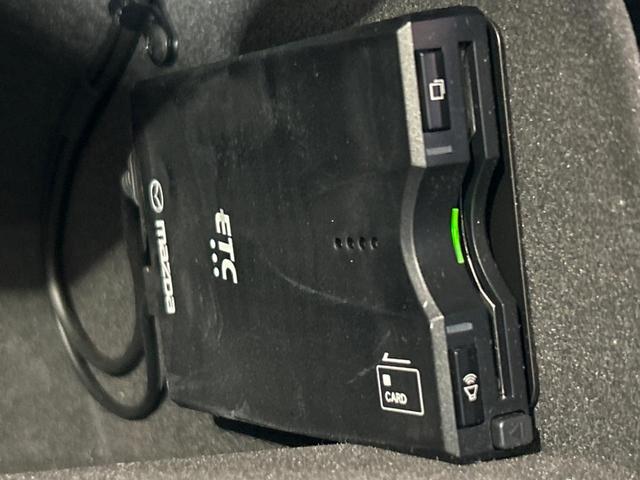 ＣＸ－８ ２５Ｓ　Ｌパッケージ　サンルーフ　１０．２５インチマツダコネクトナビ　全周囲カメラ　ＢＯＳＥサウンド　衝突被害軽減システム　レーダークルーズ　禁煙車　電動リアゲート　レザーシート　前席シートエアコン　ドラレコ（26枚目）