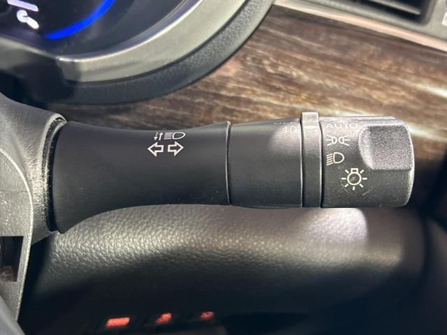 エルグランド 250ハイウェイスター 電動スライドドア 純正ナビ アラウンドビューモニター ETC Bluetooth HIDヘッドライト 純正18インチアルミホイール スマートキー 片側電動スライドドア アクセサリーコンセント(34枚目)