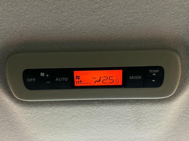 エルグランド 250ハイウェイスター 電動スライドドア 純正ナビ アラウンドビューモニター ETC Bluetooth HIDヘッドライト 純正18インチアルミホイール スマートキー 片側電動スライドドア アクセサリーコンセント(41枚目)