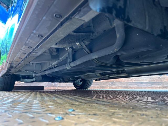 エルグランド 250ハイウェイスター 電動スライドドア 純正ナビ アラウンドビューモニター ETC Bluetooth HIDヘッドライト 純正18インチアルミホイール スマートキー 片側電動スライドドア アクセサリーコンセント(52枚目)