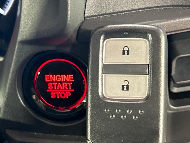 WR-V X 登録済未使用車 純正ナビ ホンダセンシング バックカメラ アダプティブクルーズコントロール LEDヘッドライト スマートキー フルセグ Bluetooth再生 盗難防止システム 横滑り防止装置(7枚目)