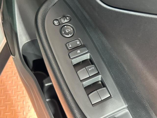 WR-V X 登録済未使用車 純正ナビ ホンダセンシング バックカメラ アダプティブクルーズコントロール LEDヘッドライト スマートキー フルセグ Bluetooth再生 盗難防止システム 横滑り防止装置(42枚目)