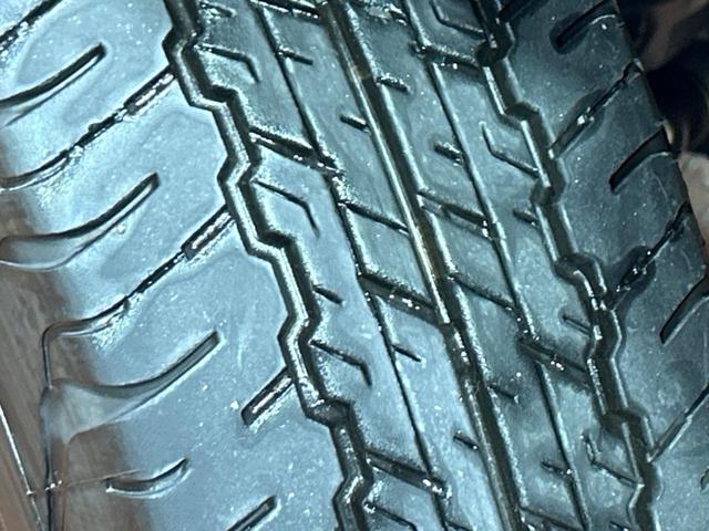 ジムニーシエラ JC SDナビ スズキセーフティサポート 禁煙車 クルーズコントロール LEDヘッドライト 純正15インチアルミホイール フルセグ Bluetooth再生 ETC スマートキー 前席シートヒーター(23枚目)