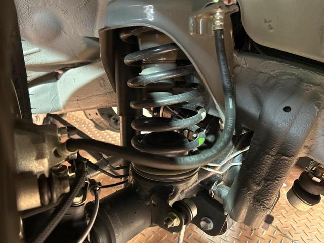 ジムニーシエラ JC SDナビ スズキセーフティサポート 禁煙車 クルーズコントロール LEDヘッドライト 純正15インチアルミホイール フルセグ Bluetooth再生 ETC スマートキー 前席シートヒーター(24枚目)