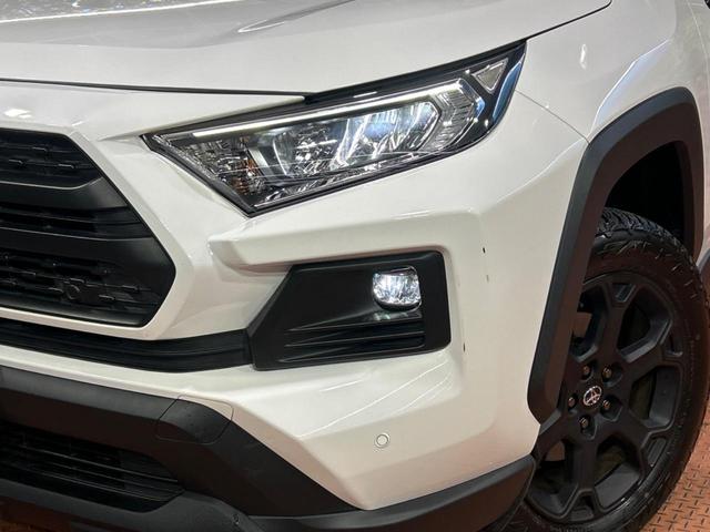 RAV4 アドベンチャー オフロードパッケージII 純正10.5インチディスプレイオーディオ バックカメラ トヨタセーフティセンス 禁煙車 ブラインドスポットモニター デジタルインナーミラー ドライブレコーダー フルセグ Bluetooth再生(12枚目)