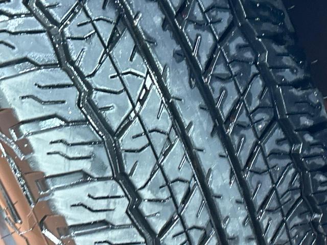 RAV4 アドベンチャー オフロードパッケージII 純正10.5インチディスプレイオーディオ バックカメラ トヨタセーフティセンス 禁煙車 ブラインドスポットモニター デジタルインナーミラー ドライブレコーダー フルセグ Bluetooth再生(24枚目)