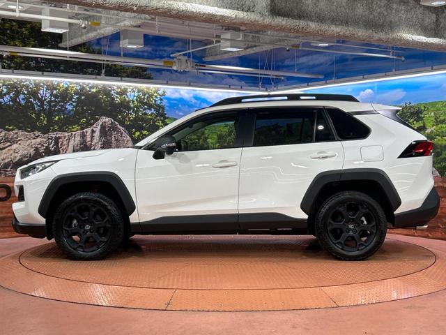 RAV4 アドベンチャー オフロードパッケージII 純正10.5インチディスプレイオーディオ バックカメラ トヨタセーフティセンス 禁煙車 ブラインドスポットモニター デジタルインナーミラー ドライブレコーダー フルセグ Bluetooth再生(29枚目)
