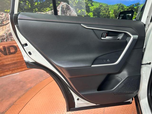 RAV4 アドベンチャー オフロードパッケージII 純正10.5インチディスプレイオーディオ バックカメラ トヨタセーフティセンス 禁煙車 ブラインドスポットモニター デジタルインナーミラー ドライブレコーダー フルセグ Bluetooth再生(41枚目)
