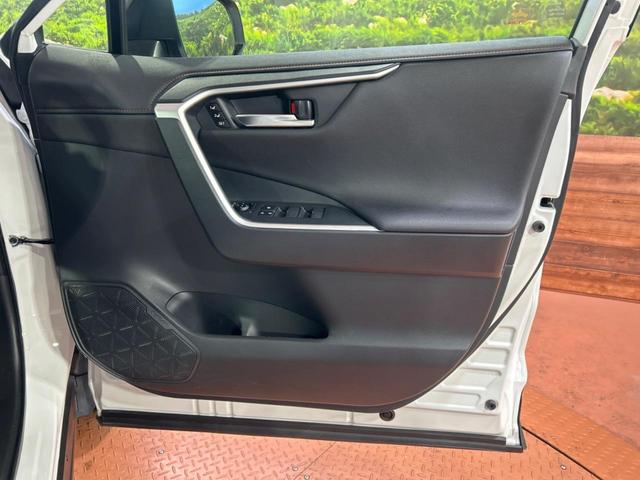 RAV4 アドベンチャー オフロードパッケージII 純正10.5インチディスプレイオーディオ バックカメラ トヨタセーフティセンス 禁煙車 ブラインドスポットモニター デジタルインナーミラー ドライブレコーダー フルセグ Bluetooth再生(44枚目)