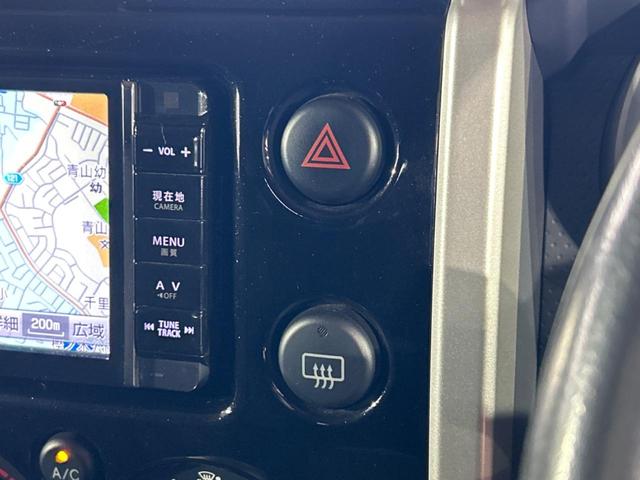 FJクルーザー カラーパッケージ SDナビ クルーズコントロール 横滑り防止装置 ETC キーレス ステアリングスイッチ 純正20インチアルミホイール 純正革巻きステアリング Bluetooth再生 フルセグ(54枚目)