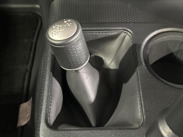 FJクルーザー カラーパッケージ SDナビ クルーズコントロール 横滑り防止装置 ETC キーレス ステアリングスイッチ 純正20インチアルミホイール 純正革巻きステアリング Bluetooth再生 フルセグ(61枚目)