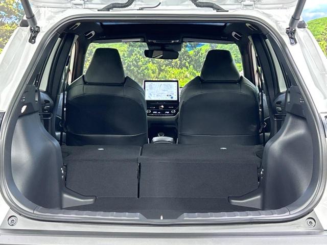 カローラクロス ハイブリッド Z ガラスルーフ 純正10.5インチディスプレイオーディオ バックカメラ トヨタセーフティセンス 禁煙車 レーダークルーズコントロール シートベンチレーション LEDヘッドライト フルセグ(10枚目)