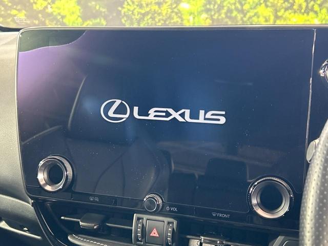 ＮＸ ＮＸ３５０　Ｆスポーツ　４ＷＤ　純正１４型ナビ　全周囲カメラ　衝突被害軽減装置　レーダークルーズ　禁煙車　パワーバックドア　ＥＴＣ　置くだけ充電　ヘッドアップディスプレイ　ブラインドスポットモニター　前席シートエアコン（3枚目）