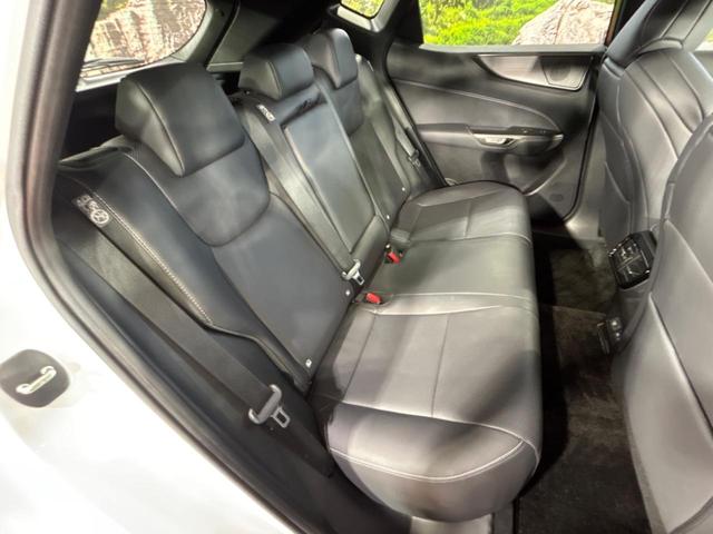 ＮＸ ＮＸ３５０　Ｆスポーツ　４ＷＤ　純正１４型ナビ　全周囲カメラ　衝突被害軽減装置　レーダークルーズ　禁煙車　パワーバックドア　ＥＴＣ　置くだけ充電　ヘッドアップディスプレイ　ブラインドスポットモニター　前席シートエアコン（9枚目）