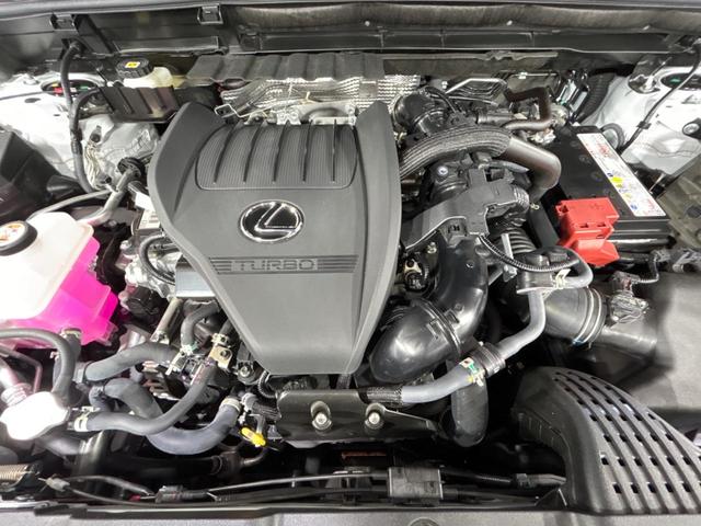 ＮＸ ＮＸ３５０　Ｆスポーツ　４ＷＤ　純正１４型ナビ　全周囲カメラ　衝突被害軽減装置　レーダークルーズ　禁煙車　パワーバックドア　ＥＴＣ　置くだけ充電　ヘッドアップディスプレイ　ブラインドスポットモニター　前席シートエアコン（18枚目）