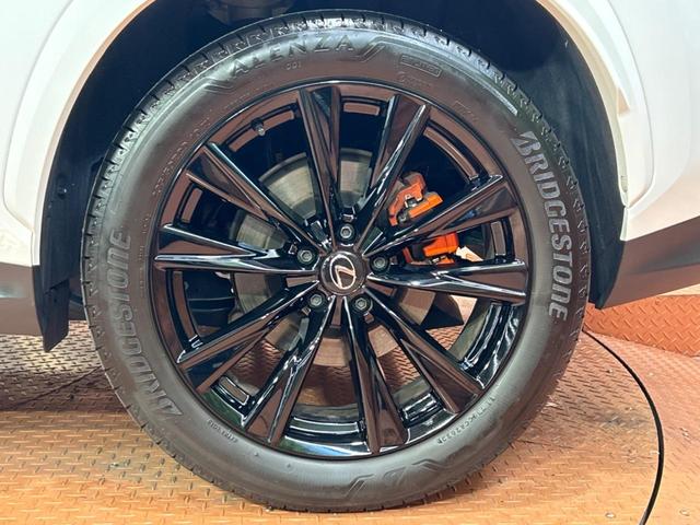 ＮＸ ＮＸ３５０　Ｆスポーツ　４ＷＤ　純正１４型ナビ　全周囲カメラ　衝突被害軽減装置　レーダークルーズ　禁煙車　パワーバックドア　ＥＴＣ　置くだけ充電　ヘッドアップディスプレイ　ブラインドスポットモニター　前席シートエアコン（42枚目）