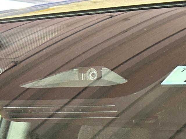 シエンタ ハイブリッドZ 両側電動スライドドア 10.5型ディスプレイオーディオ 全周囲カメラ トヨタセーフティセンス レーダークルーズ ブラインドスポットモニター 禁煙車 コーナーセンサー スマートキー ビルトインETC(5枚目)