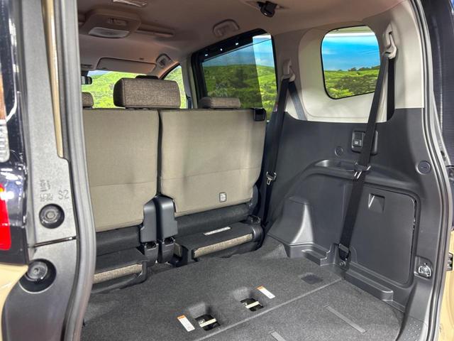 シエンタ ハイブリッドZ 両側電動スライドドア 10.5型ディスプレイオーディオ 全周囲カメラ トヨタセーフティセンス レーダークルーズ ブラインドスポットモニター 禁煙車 コーナーセンサー スマートキー ビルトインETC(56枚目)