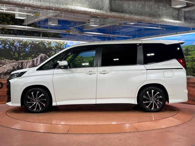 ノア ハイブリッドＳ－Ｚ　快適利便パッケージ　両側電動スライドドア　後席モニター　純正１０型ナビ　バックカメラ　衝突被害軽減装置　レーダークルーズ　禁煙車　１００Ｖ電源　ヘッドアップディスプレイ　ＥＴＣ２．０　ドラレコ（42枚目）