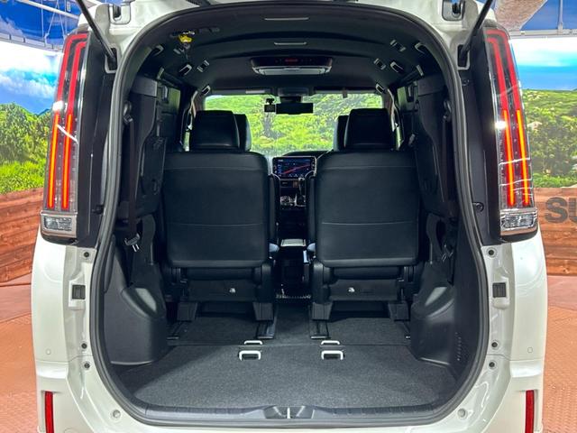 エスクァイア Gi プレミアムパッケージ ブラックテーラード 両側電動ドア SDナビ 後席モニター バックカメラ 衝突被害軽減システム 禁煙車 ハーフレザーシート ドラレコ コーナーセンサー スマートキー LEDヘッド ビルトインETC クルコン(13枚目)