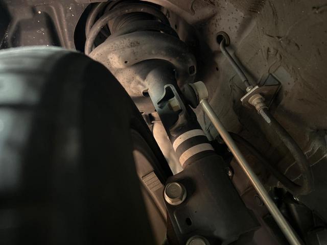 エスクァイア Gi プレミアムパッケージ ブラックテーラード 両側電動ドア SDナビ 後席モニター バックカメラ 衝突被害軽減システム 禁煙車 ハーフレザーシート ドラレコ コーナーセンサー スマートキー LEDヘッド ビルトインETC クルコン(27枚目)