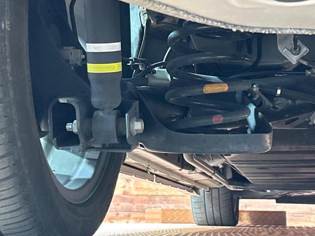 エスクァイア Gi プレミアムパッケージ ブラックテーラード 両側電動ドア SDナビ 後席モニター バックカメラ 衝突被害軽減システム 禁煙車 ハーフレザーシート ドラレコ コーナーセンサー スマートキー LEDヘッド ビルトインETC クルコン(28枚目)