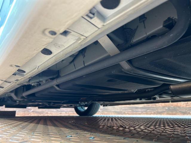 エスクァイア Gi プレミアムパッケージ ブラックテーラード 両側電動ドア SDナビ 後席モニター バックカメラ 衝突被害軽減システム 禁煙車 ハーフレザーシート ドラレコ コーナーセンサー スマートキー LEDヘッド ビルトインETC クルコン(30枚目)