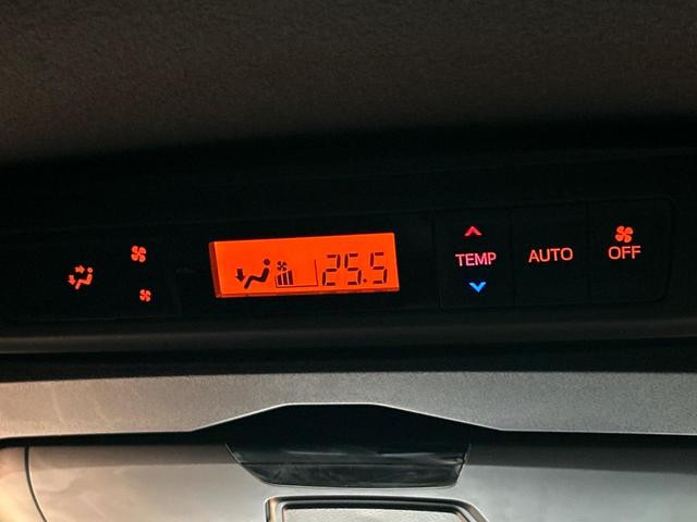 エスクァイア Gi プレミアムパッケージ ブラックテーラード 両側電動ドア SDナビ 後席モニター バックカメラ 衝突被害軽減システム 禁煙車 ハーフレザーシート ドラレコ コーナーセンサー スマートキー LEDヘッド ビルトインETC クルコン(48枚目)