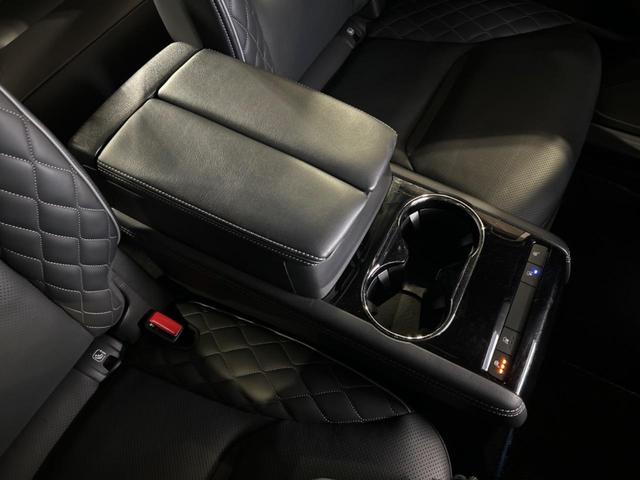 CX-8 XD エクスクルーシブモード 4WD ターボ 6人乗り 後席モニター 純正10型ナビ 全周囲カメラ BOSE 衝突被害軽減装置 レーダークルーズ 電動リアゲート ブラインドスポットモニター ヘッドアップディスプレイ レザーシート(79枚目)