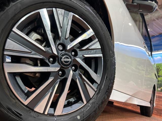 セレナ ハイウェイスターV 両側電動スライドドア 純正12.3型ナビ 後席モニター 全周囲カメラ 衝突被害軽減システム プロパイロット ブラインドスポットモニター 禁煙車 コーナーセンサー スマートキー LEDヘッド ETC(14枚目)