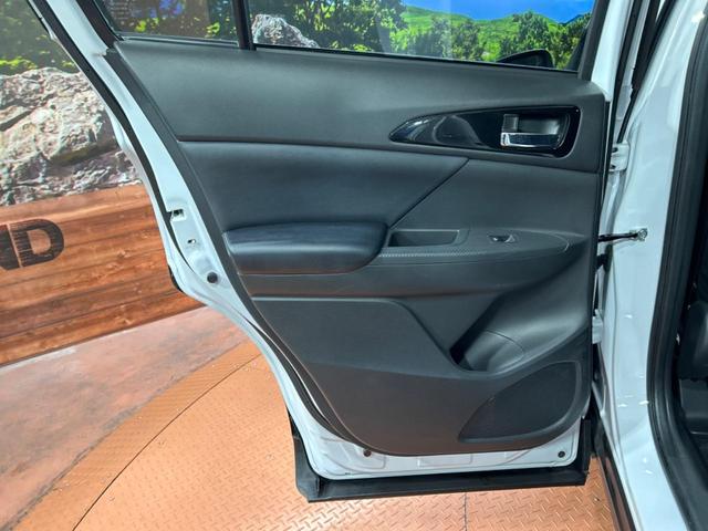 エクリプスクロス ブラックエディション サンルーフ 純正ナビ 全周囲カメラ 衝突被害軽減システム レーダークルーズ 禁煙車 電動リアゲート ハーフレザーシート 全席シートヒーター パワーシート コーナーセンサー スマートキー LEDヘッド(35枚目)