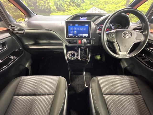 ヴォクシー ＺＳ　煌ＩＩ　両側電動スライドドア　純正９型ナビ　バックカメラ　セーフティセンス　禁煙車　リアオートエアコン　クルーズコントロール　ドライブレコーダー　ＥＴＣ　ＬＥＤヘッドライド　レーンキープ　オートライト（2枚目）