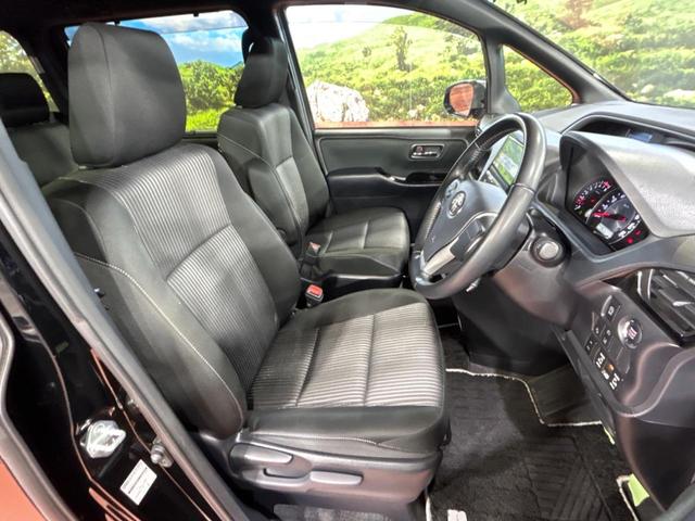ヴォクシー ＺＳ　煌ＩＩ　両側電動スライドドア　純正９型ナビ　バックカメラ　セーフティセンス　禁煙車　リアオートエアコン　クルーズコントロール　ドライブレコーダー　ＥＴＣ　ＬＥＤヘッドライド　レーンキープ　オートライト（10枚目）