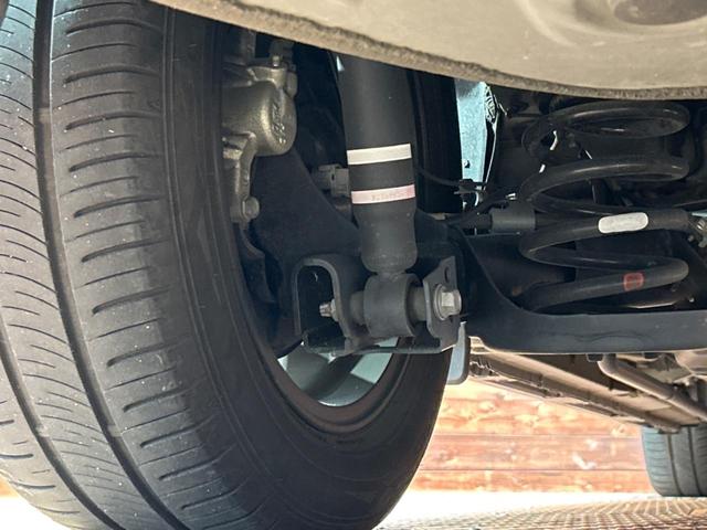 ヴォクシー ＺＳ　煌ＩＩ　両側電動スライドドア　純正９型ナビ　バックカメラ　セーフティセンス　禁煙車　リアオートエアコン　クルーズコントロール　ドライブレコーダー　ＥＴＣ　ＬＥＤヘッドライド　レーンキープ　オートライト（20枚目）