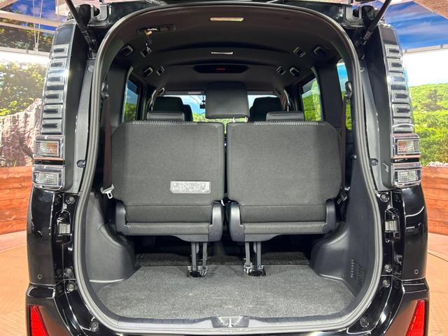 ヴォクシー ＺＳ　煌ＩＩ　両側電動スライドドア　純正９型ナビ　バックカメラ　セーフティセンス　禁煙車　リアオートエアコン　クルーズコントロール　ドライブレコーダー　ＥＴＣ　ＬＥＤヘッドライド　レーンキープ　オートライト（40枚目）