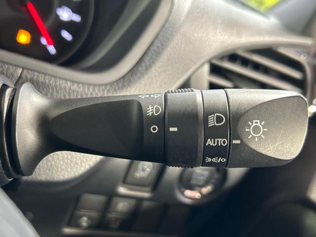 ヴォクシー ＺＳ　煌ＩＩ　両側電動スライドドア　純正９型ナビ　バックカメラ　セーフティセンス　禁煙車　リアオートエアコン　クルーズコントロール　ドライブレコーダー　ＥＴＣ　ＬＥＤヘッドライド　レーンキープ　オートライト（56枚目）
