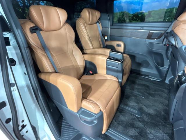 ヴェルファイアハイブリッド Z プレミア ツインムーンルーフ フリップダウンモニター 純正14型ナビ 全周囲カメラ セーフティセンス 100V電源 レーダークルーズ 禁煙車 両側パワースライドドア 電動リアゲート シートベンチレーション(11枚目)