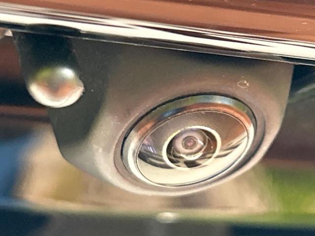 ヴェルファイアハイブリッド Z プレミア ツインムーンルーフ フリップダウンモニター 純正14型ナビ 全周囲カメラ セーフティセンス 100V電源 レーダークルーズ 禁煙車 両側パワースライドドア 電動リアゲート シートベンチレーション(27枚目)