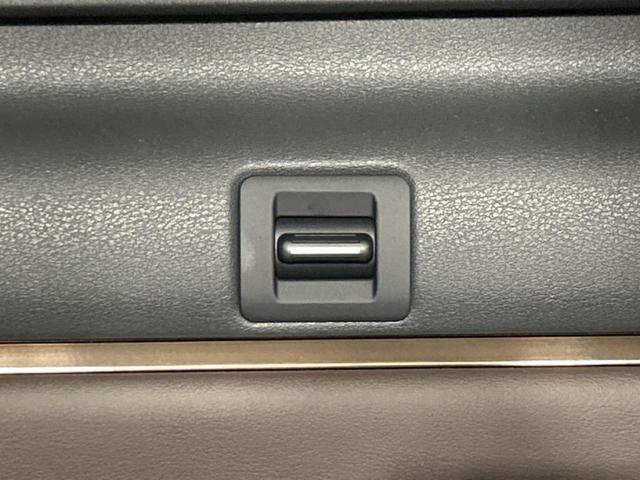ヴェルファイアハイブリッド Z プレミア ツインムーンルーフ フリップダウンモニター 純正14型ナビ 全周囲カメラ セーフティセンス 100V電源 レーダークルーズ 禁煙車 両側パワースライドドア 電動リアゲート シートベンチレーション(39枚目)