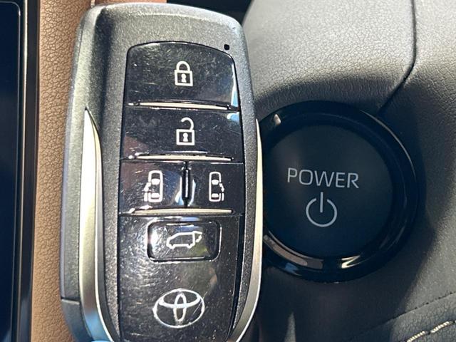 ヴェルファイアハイブリッド Z プレミア ツインムーンルーフ フリップダウンモニター 純正14型ナビ 全周囲カメラ セーフティセンス 100V電源 レーダークルーズ 禁煙車 両側パワースライドドア 電動リアゲート シートベンチレーション(64枚目)