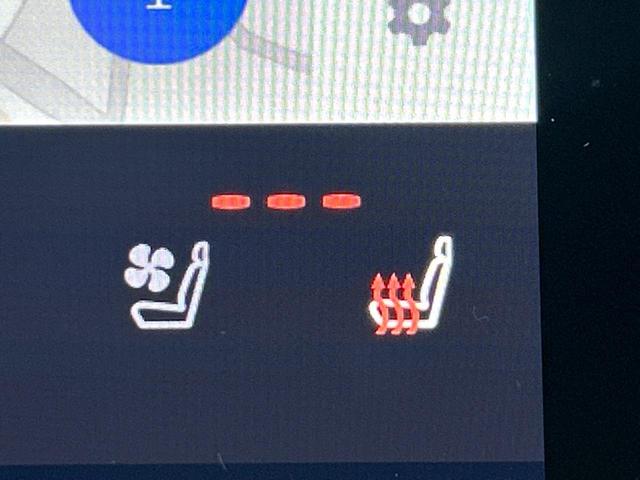 ヴェルファイアハイブリッド Z プレミア ツインムーンルーフ フリップダウンモニター 純正14型ナビ 全周囲カメラ セーフティセンス 100V電源 レーダークルーズ 禁煙車 両側パワースライドドア 電動リアゲート シートベンチレーション(65枚目)