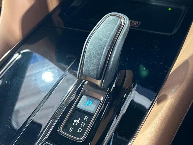 ヴェルファイアハイブリッド Z プレミア ツインムーンルーフ フリップダウンモニター 純正14型ナビ 全周囲カメラ セーフティセンス 100V電源 レーダークルーズ 禁煙車 両側パワースライドドア 電動リアゲート シートベンチレーション(70枚目)