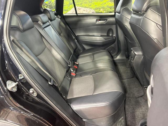 カローラクロス ハイブリッド Z 純正10.5型ナビ ガラスルーフ 全周囲カメラ 衝突被害軽減システム ブラインドスポットモニター レーダークルーズ 禁煙車 電動リアゲート ハーフレザーシート パワーシート ドラレコ シートヒーター(10枚目)