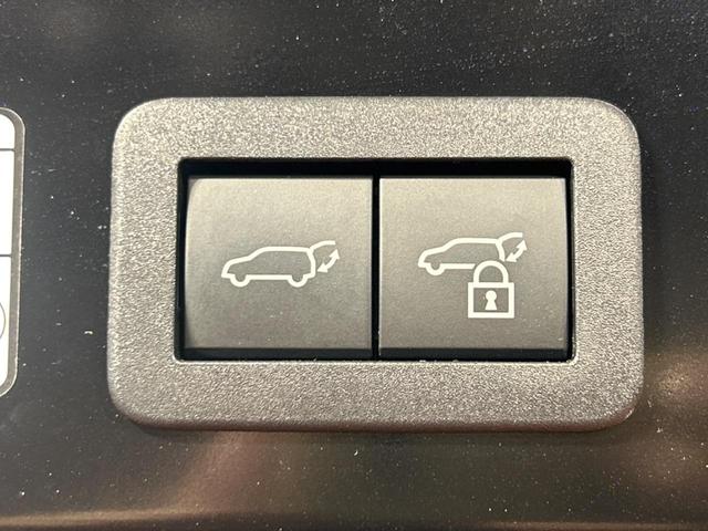 カローラクロス ハイブリッド Z 純正10.5型ナビ ガラスルーフ 全周囲カメラ 衝突被害軽減システム ブラインドスポットモニター レーダークルーズ 禁煙車 電動リアゲート ハーフレザーシート パワーシート ドラレコ シートヒーター(37枚目)