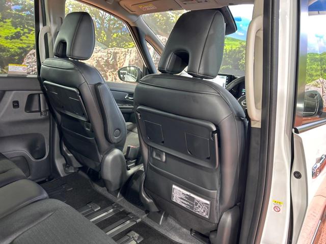 セレナ ｅ－パワー　ハイウェイスターＶ　純正１２型ナビ　後席モニター　ＡＷＩＮエアロ　両側電動スライドドア　全周囲カメラ　衝突被害軽減システム　レーダークルーズ　ブラインドスポットモニタ　禁煙車　コーナーセンサー　スマートキー　ＬＥＤヘッド（56枚目）