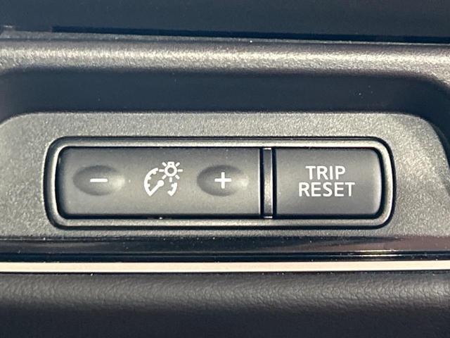 セレナ ハイウェイスター　ＶセレクションＩＩ　ＢＩＧ－Ｘ１１型ナビ　両側電動スライドドア全周囲カメラ　衝突被害軽減システム　レーダークルーズ　禁煙車　ドラレコ　コーナーセンサー　スマートキー　ビルトインＥＴＣ　オートハイビーム　車線逸脱警報（52枚目）