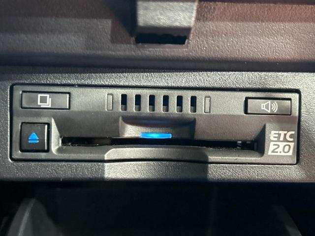 アルファード 2.5S Cパッケージ サンルーフ 純正10型ナビ モデリスエアロ 両側電動ドア 後席モニター 全周囲カメラ JBL 禁煙車 衝突被害軽減装置 100V電源 レーダークルーズ パワーバックドア ETC デジタルインナーミラー(31枚目)